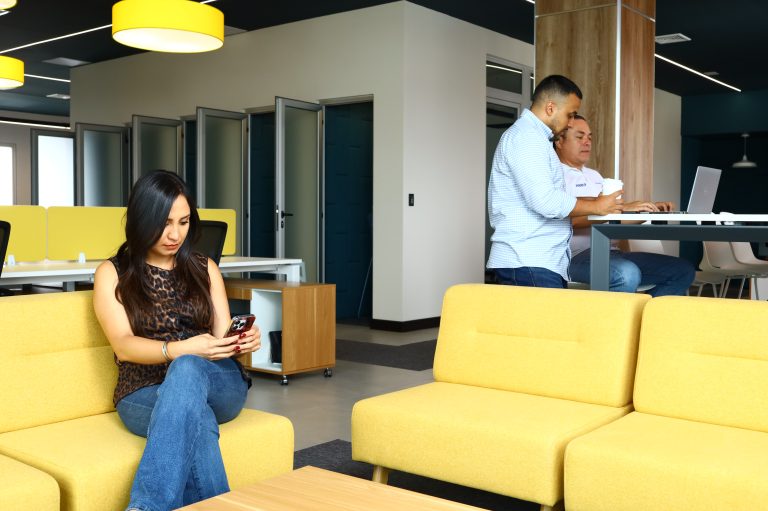 Trabaja desde un punto estratégico en Zona 4.