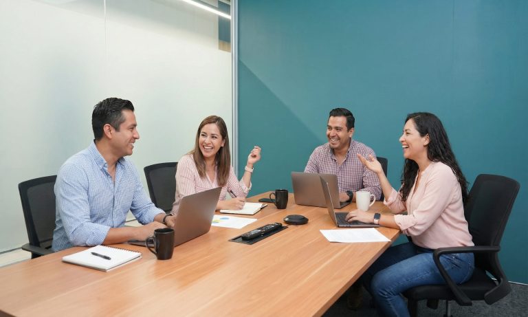 Salas privadas y equipadas